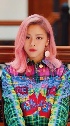 Itzy Wallpaper On