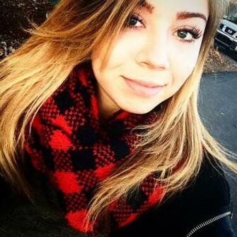 Jennette Mccurdy Selfie For