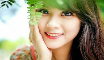 Little Girl HD Desktop Wallpaper Gallery
