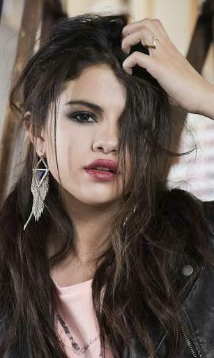 Selena Gomez Wallpaper