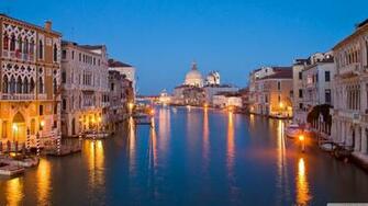 Night In Venice Wallpaper Collection
