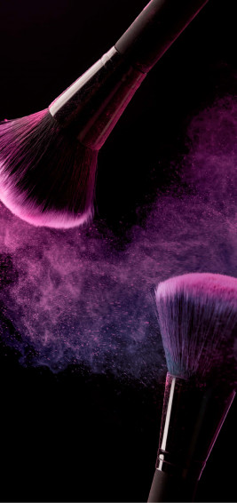 Cute Makeup A Girl With Bubbly Look Wallpaper