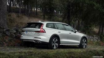 Volvo V60 Cross Country Rear Three Quarter HD Wallpaper
