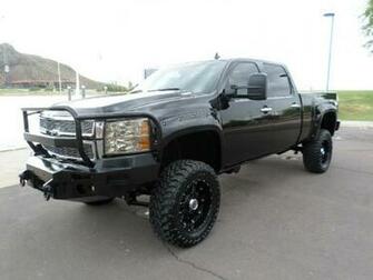 Chevy Silverado 2500HD Lifted Wallpaper