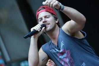 News Roundup Kip Moore Explains His Hat New Cassadee