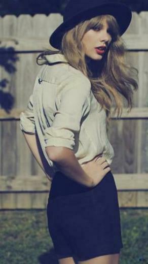 Taylor Swift iPhone Wallpaper