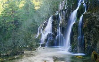 Live Waterfall Wallpaper Which Is Under The