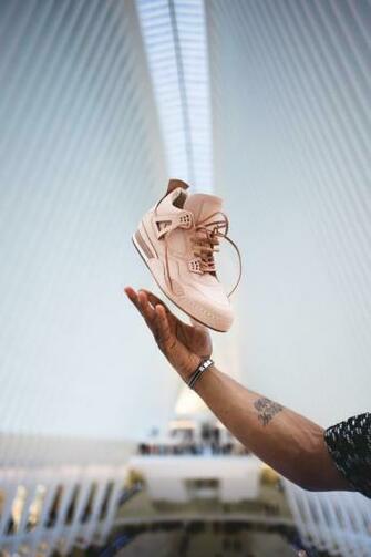 Sneakers Pictures HD Image