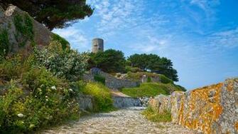 Lovely Guernsey British Isles Wallpaper