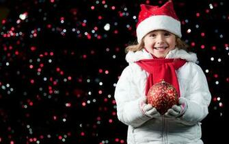 Happy Children Over Christmas HD Photography Wallpaper Holiday