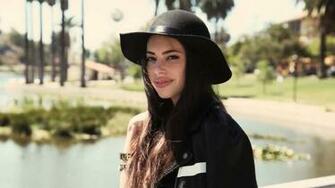 Chloe Bridges HD Wallpaper