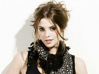 Hollywood Star Ashley Greene HD Wallpaper