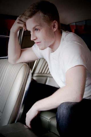 Noel Fisher Mickey Milkovich Shameless Cael Malloy Riches