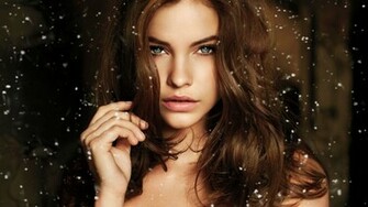 Barbara Palvin Victoria Secret Holiday Wallpaper HD