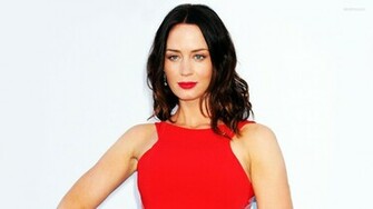Emily Blunt Hot Wallpaper Apnatimepass