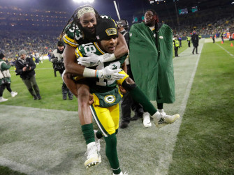 Aaron Jones Nfl Runningback Wallpaper