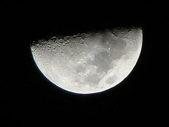 Windows Themes And Wallpaper Moon Craters