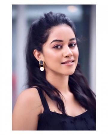 Mirnalini Ravi Age Wiki Height Family Affair Biography And