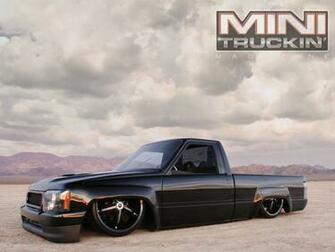 Mini Truckin Desktop Wallpaper June2011 Toyota Pickup Side