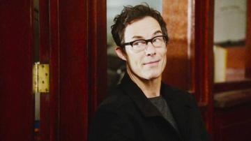 Tom Cavanagh Daily The Flash Season