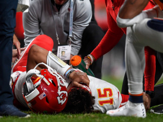 Patrick Mahomes Injury Wallpaper