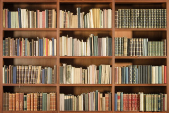 Bookshelf Wallpaper