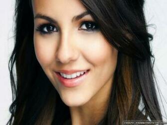 Wallpaper Stunning Victoria Justice