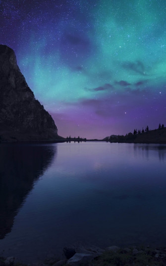 Aurora Over Bannalpsee Wallpaper
