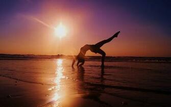 Photos Sun Sea Girls Gymnastics Sunrises And Sunsets