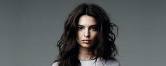 Model Emily Ratajkowski Resolution