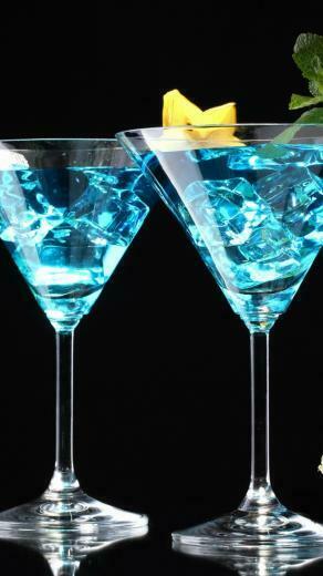 Bombay Gin Ice Mint Lime Blue Lagoon Cocktail HD