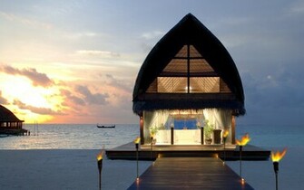 Maldive Bungalow Wallpaper