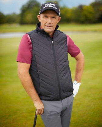 Padraig Harrington Leaning On Club Wallpaper