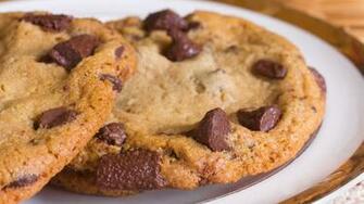 Make The Best Chocolate Chip Cookies Ever Today
