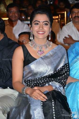 Rashmika Mandanna Beautiful HD Photos Mobile Wallpaper
