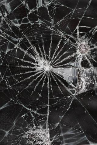 Cracked Screen Wallpaper iPhone Plus