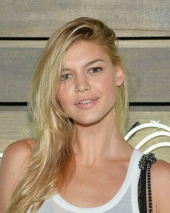 Kelly Rohrbach Hot Girls Wallpaper