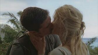 Kiss Kissing Photo