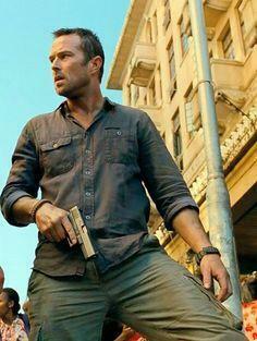 Sullivan Stapleton As Damien Scott Of Strike Back Book