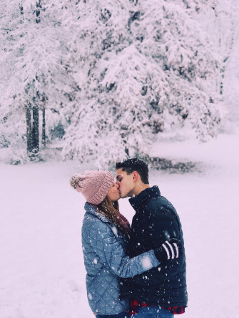 Love Story Wallpaper
