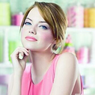 Emma Stone iPhone Wallpaper