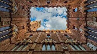 Siena Wallpaper