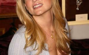 Jessica Capshaw HD Desktop Wallpaper
