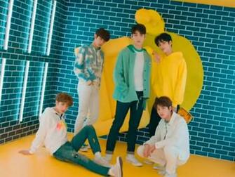 La Banda Txt Estrena Un Colorido Video Para Crown Elsol Ar