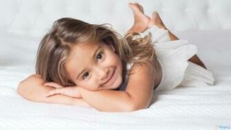 Very Cute Little Baby Girl HD Wallpaper