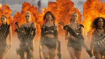 Taylor Swift Nel Video Di Bad Blood Ci Sono Auto Invisibili