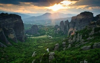 Religious Meteora Wallpaper