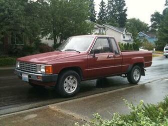 Toyota Pickup Truck HD Wallpaper