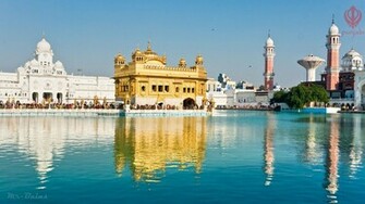 Harmandir Sahib In Amritsar Punjab India Wallpaper