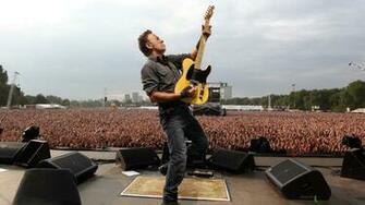 Bruce Springsteen Backdrop Wallpaper